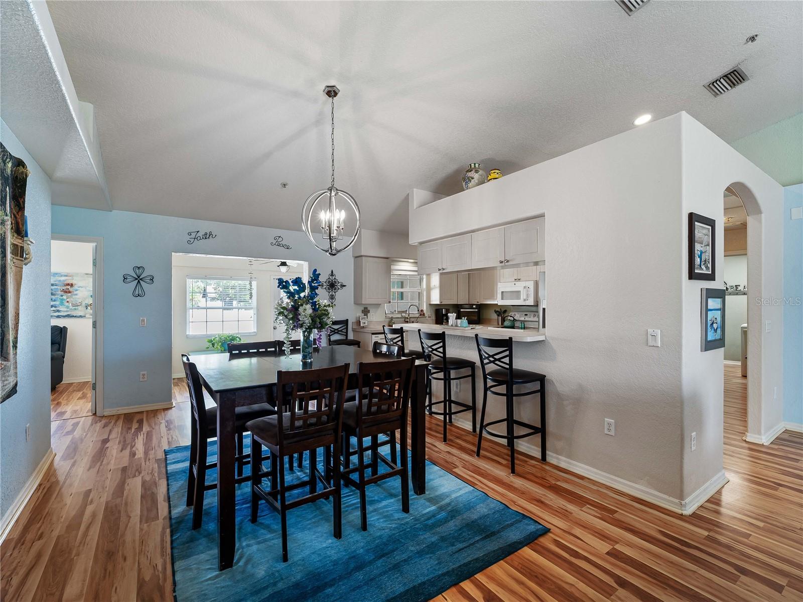 SOUTH VENICE - Residential