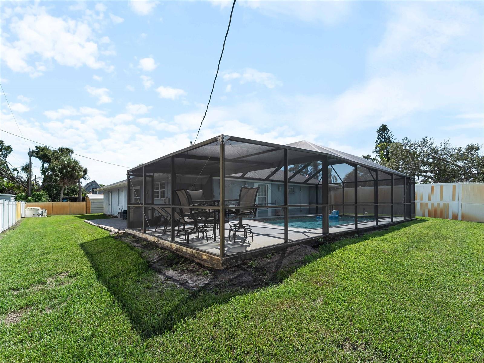 SOUTH VENICE - Residential