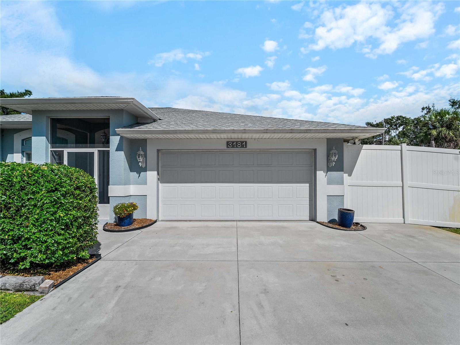 SOUTH VENICE - Residential