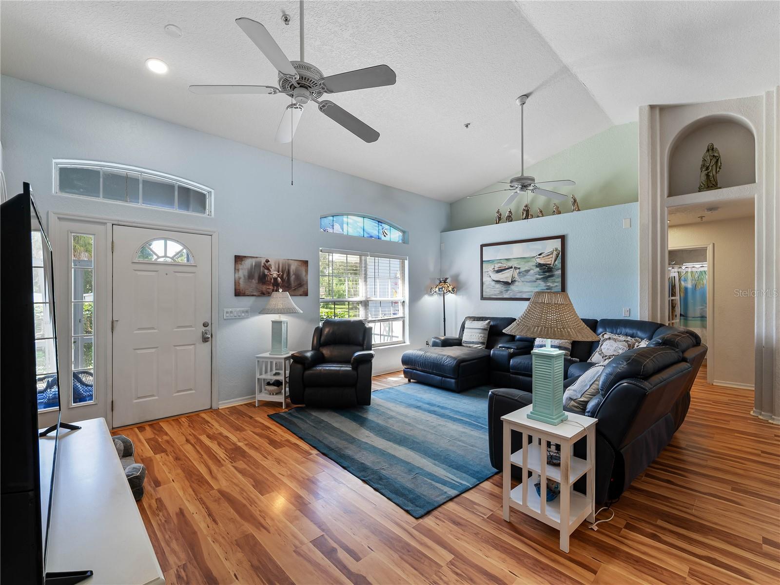 SOUTH VENICE - Residential