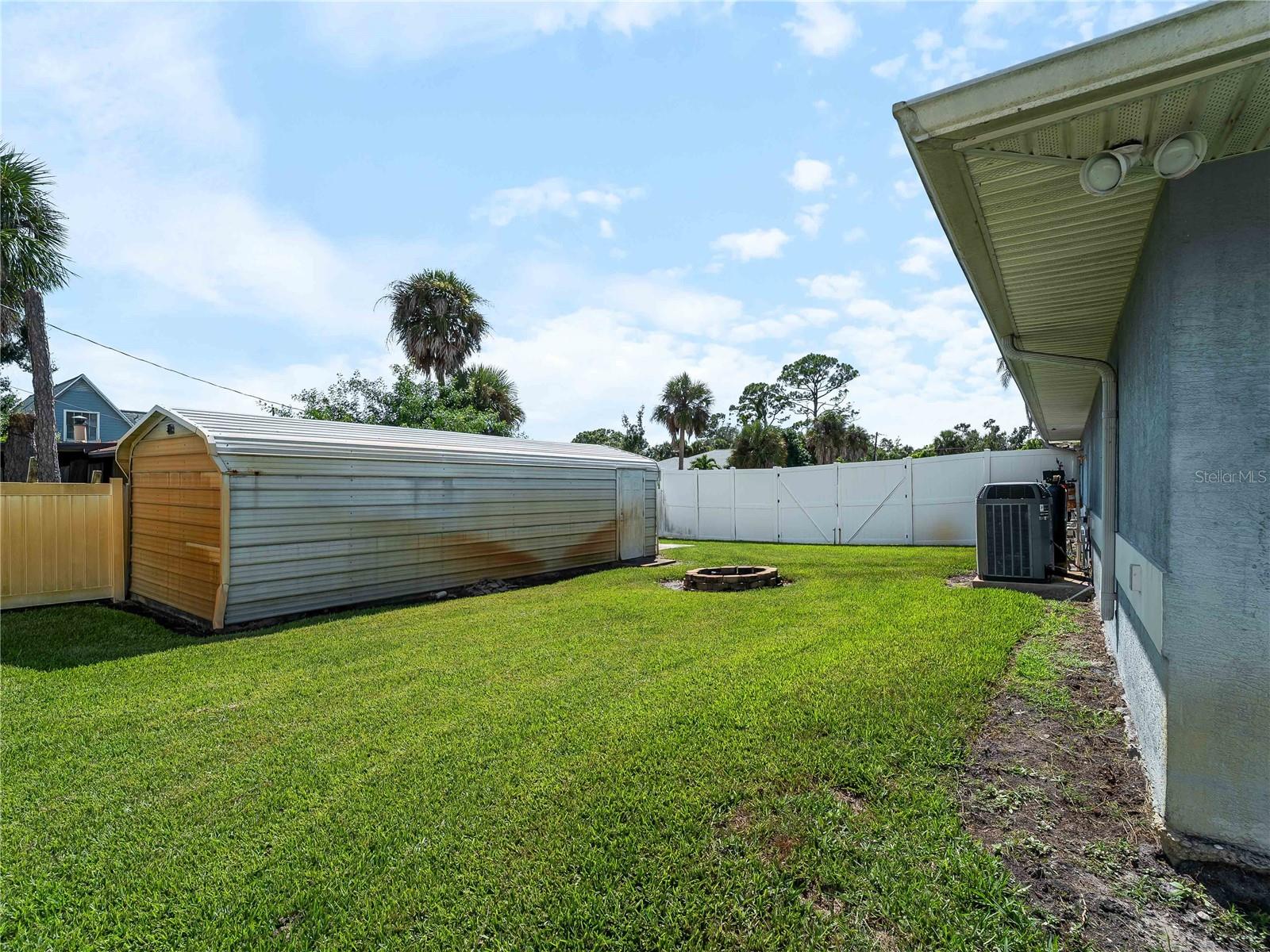 SOUTH VENICE - Residential