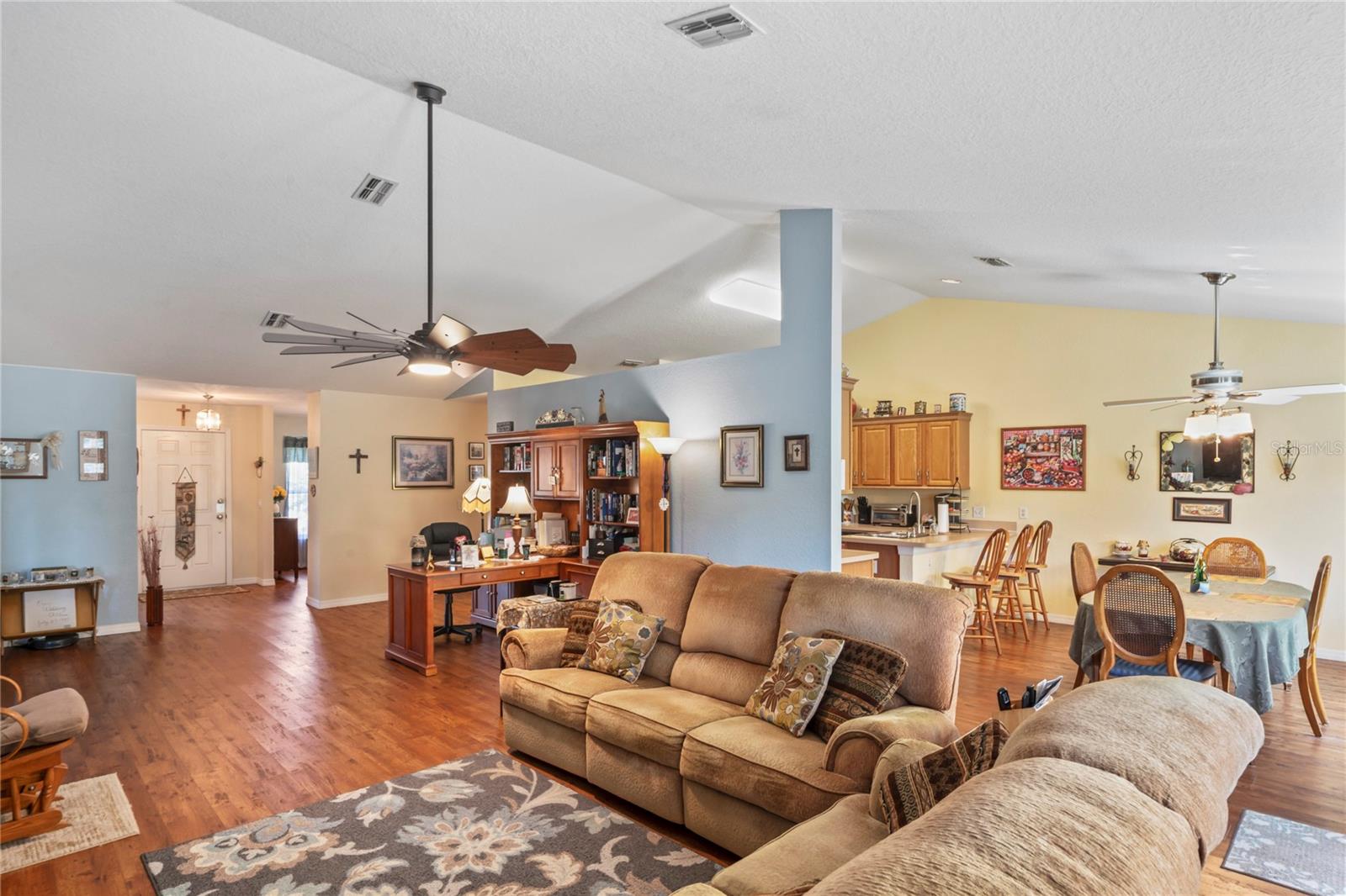 SPRING HILL - Residential