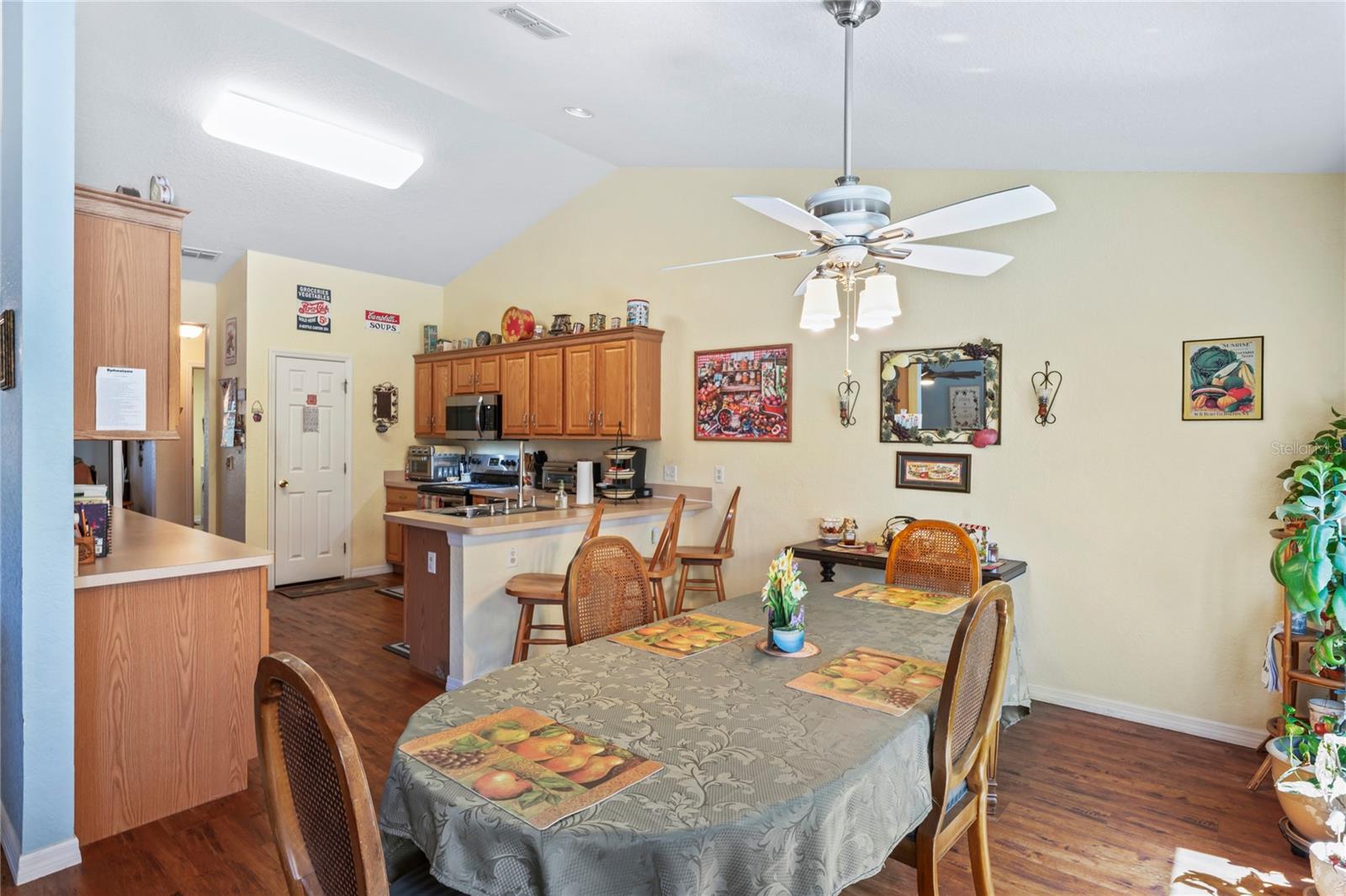 SPRING HILL - Residential