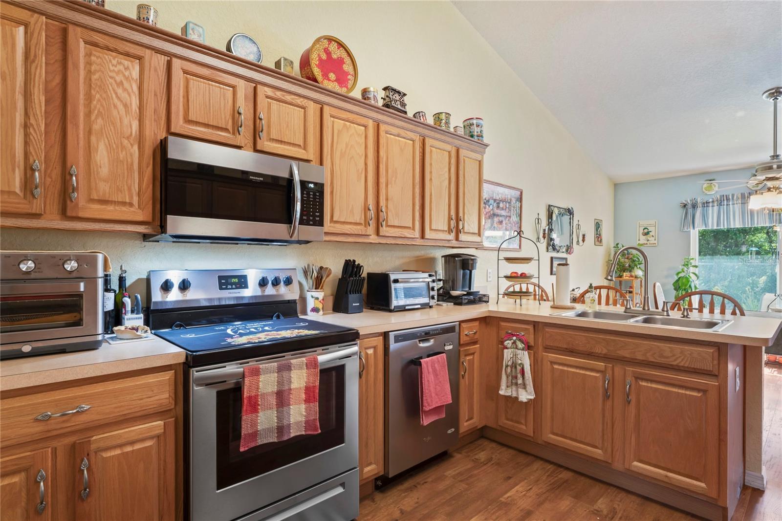 SPRING HILL - Residential