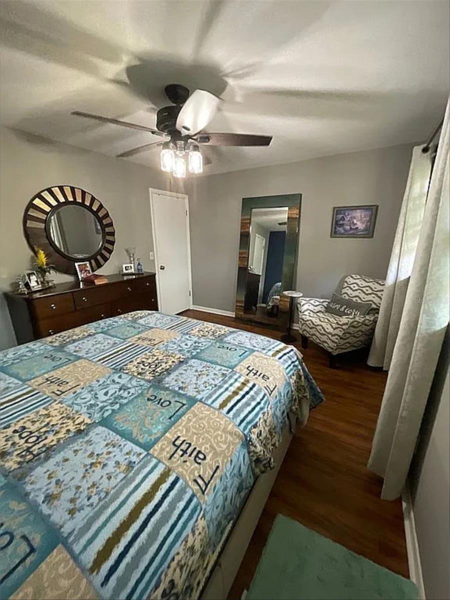 CHALET-ON-THE-LAKE CONDO - Residential