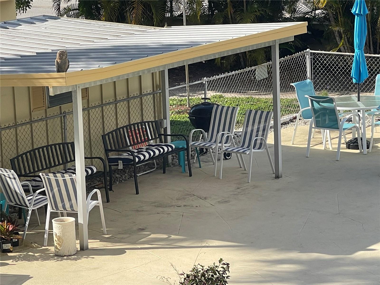 CHALET-ON-THE-LAKE CONDO - Residential