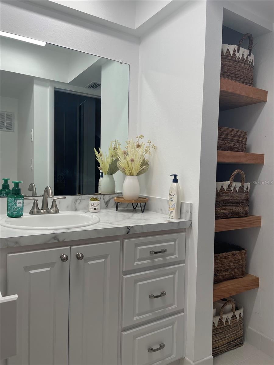 CHALET-ON-THE-LAKE CONDO - Residential