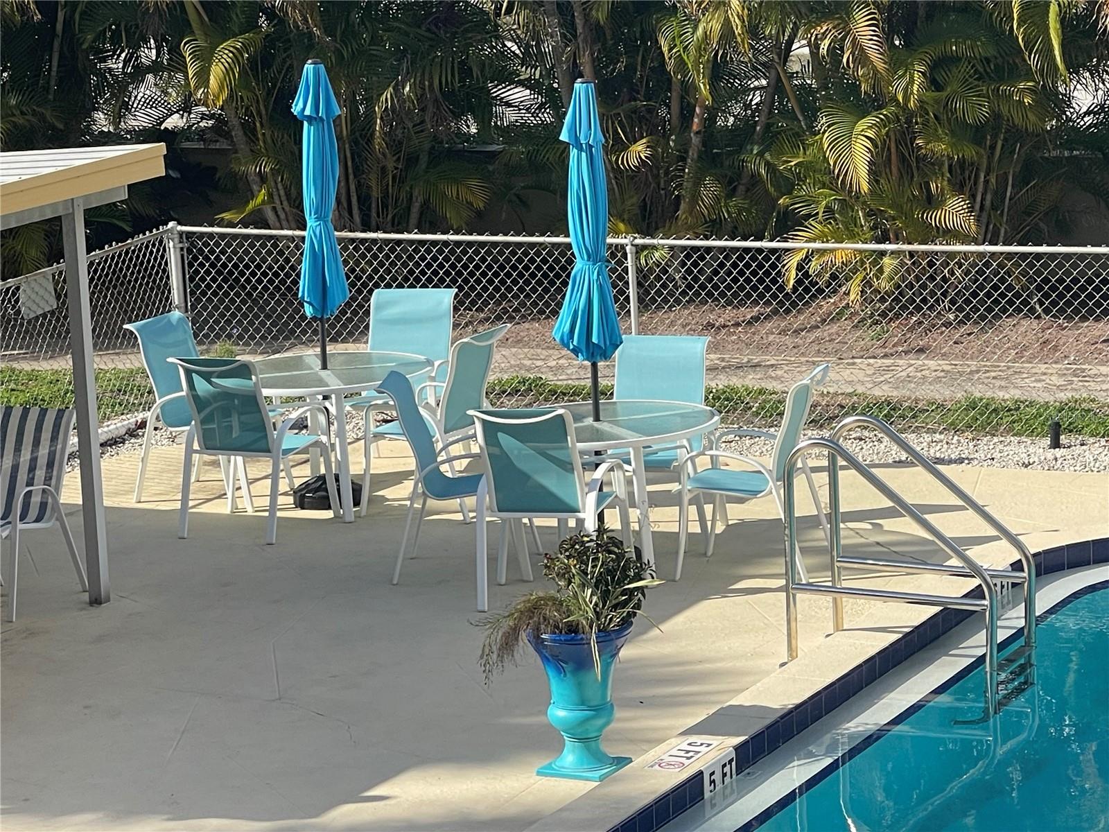 CHALET-ON-THE-LAKE CONDO - Residential