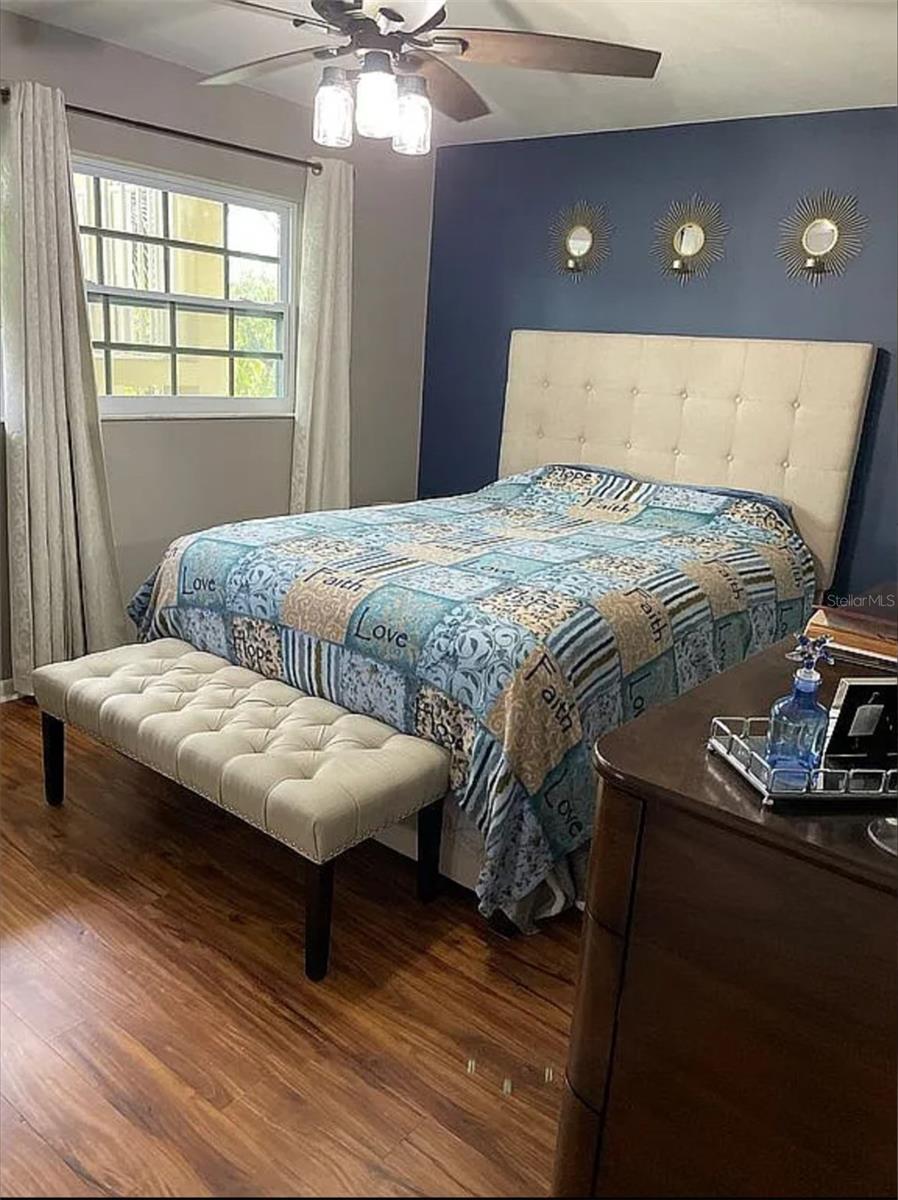 CHALET-ON-THE-LAKE CONDO - Residential