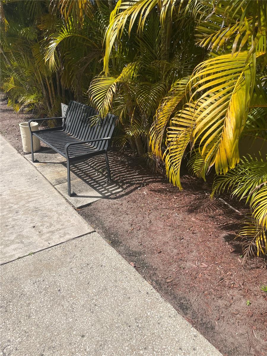 CHALET-ON-THE-LAKE CONDO - Residential