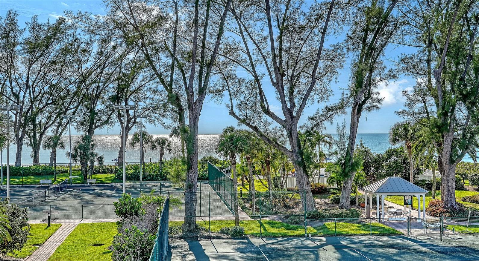 CLUB LONGBOAT BEACH & TENNIS - Residential