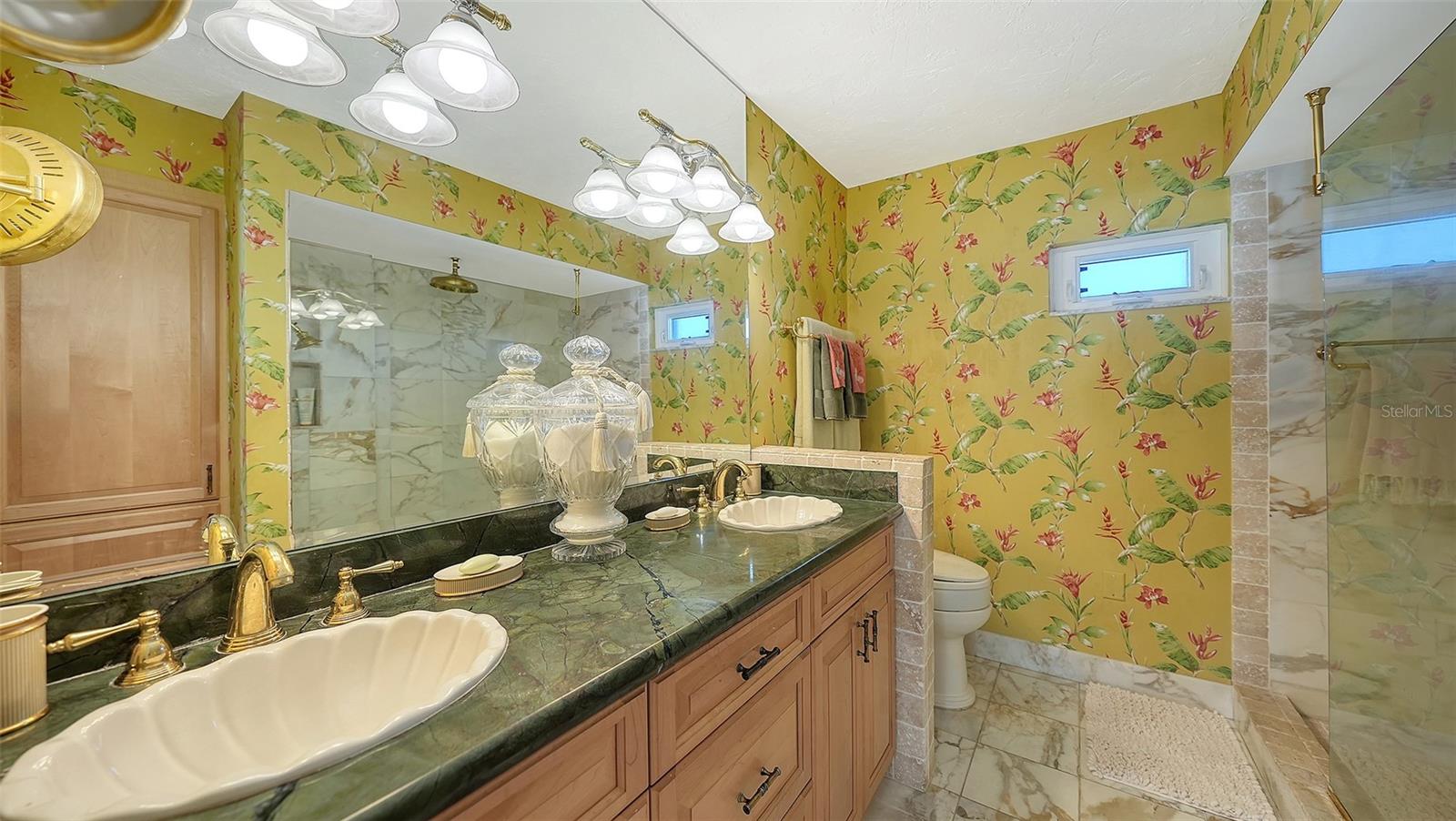 CLUB LONGBOAT BEACH & TENNIS - Residential