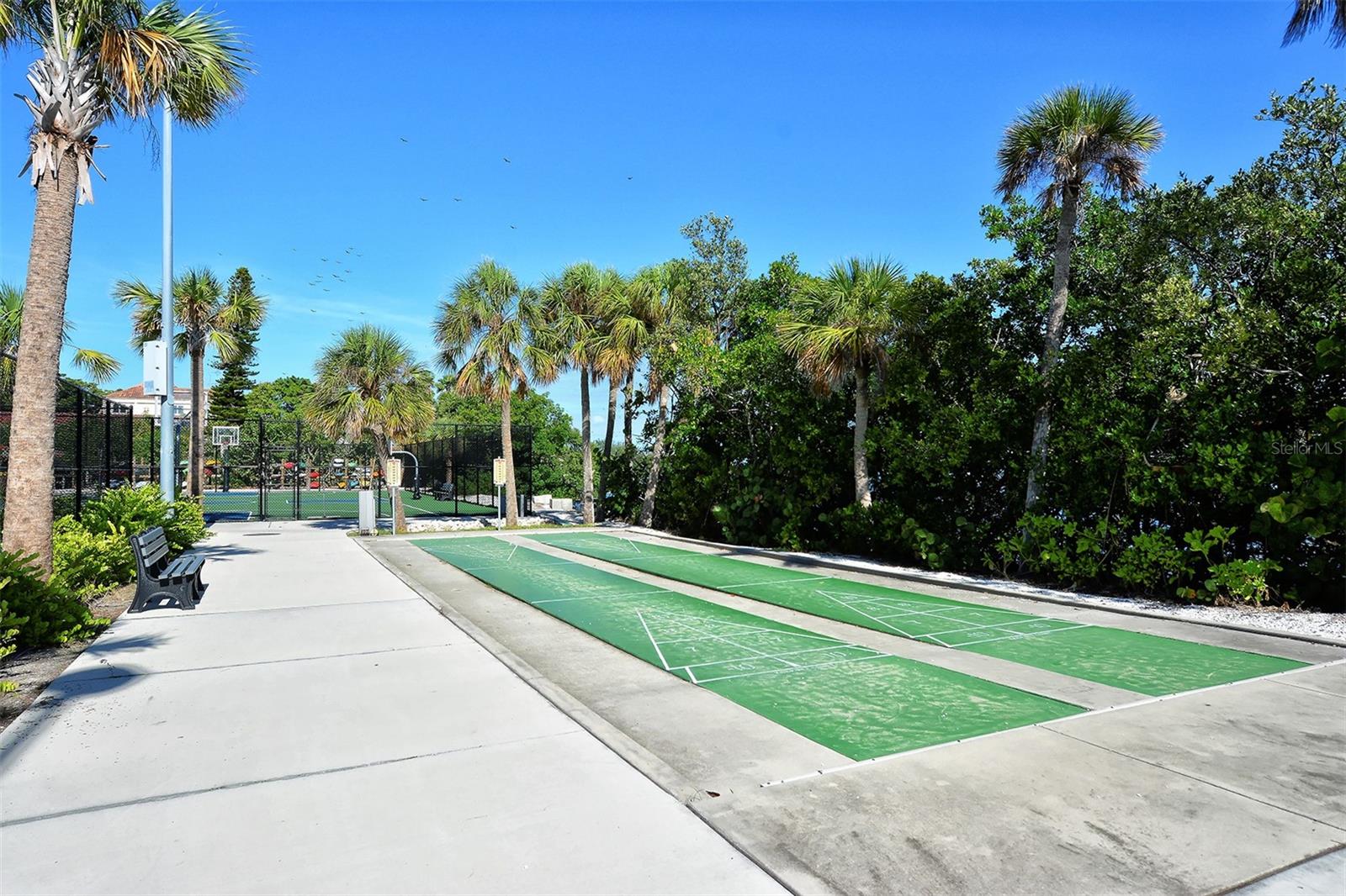 CLUB LONGBOAT BEACH & TENNIS - Residential