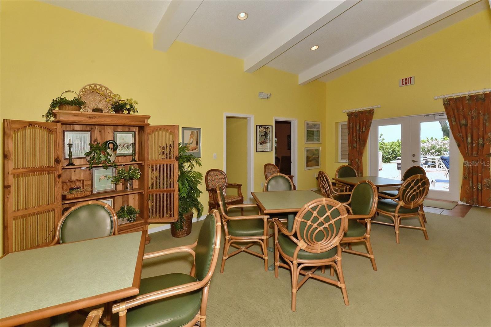 CLUB LONGBOAT BEACH & TENNIS - Residential