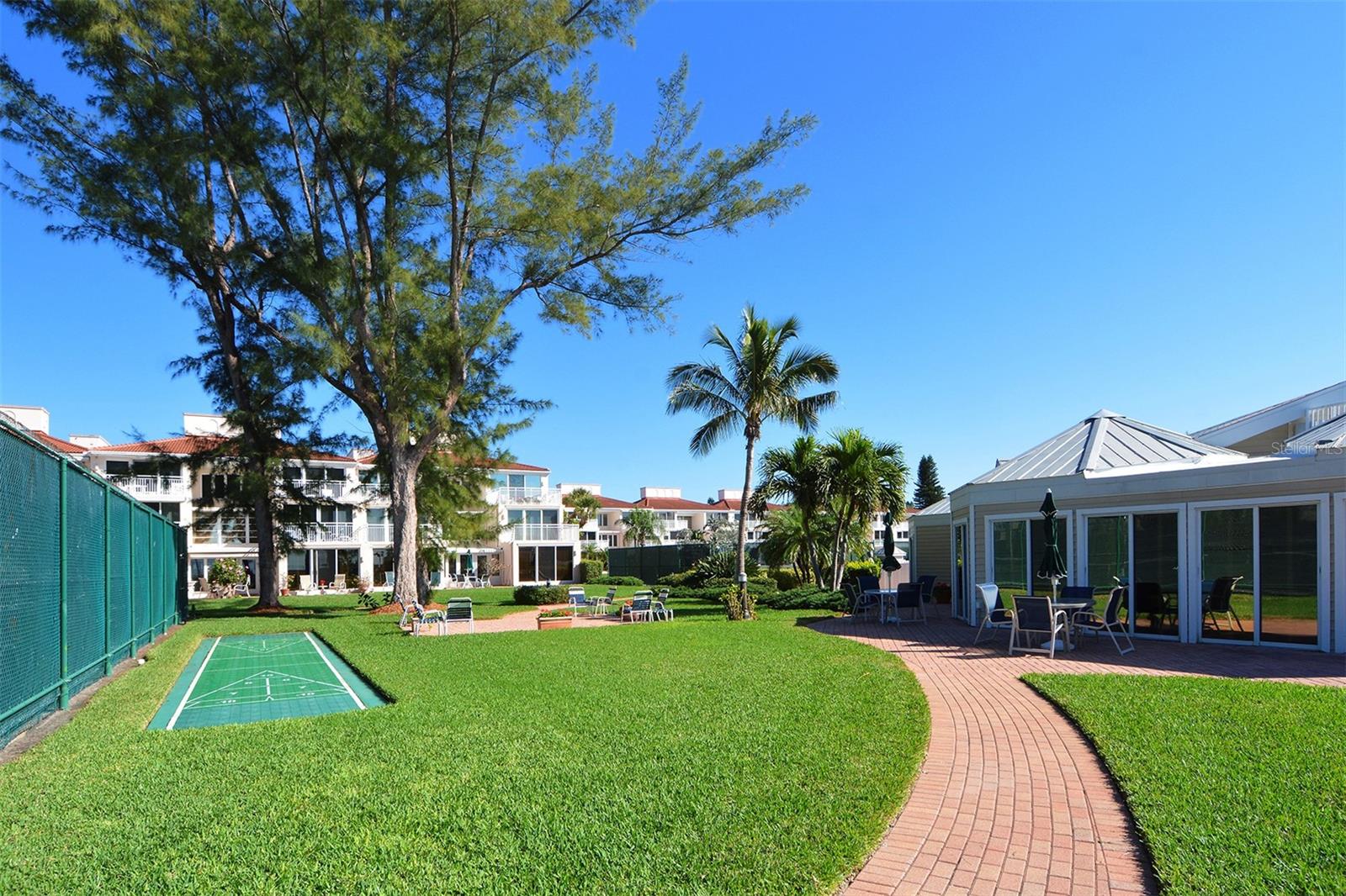 CLUB LONGBOAT BEACH & TENNIS - Residential