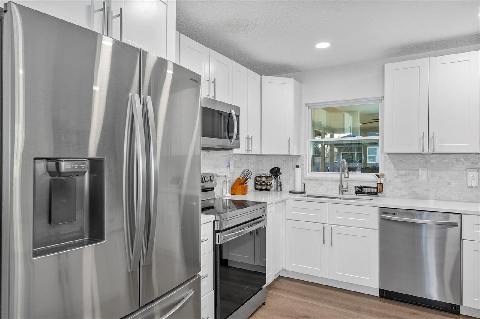 WEKIWA HILLS - Residential