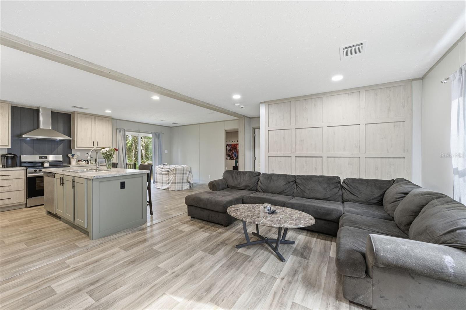 6761 W JESSICA COURT