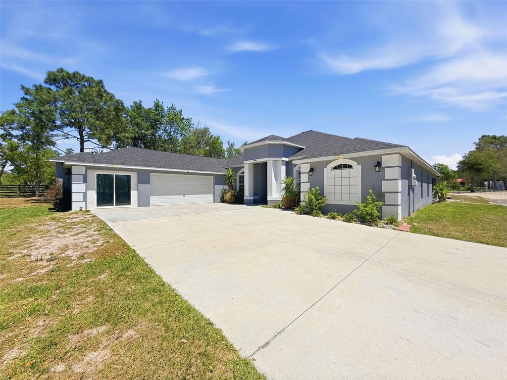 Photo of 18354 Monteverde Drive, Spring Hill, FL 34610 (MLS # W7885220)