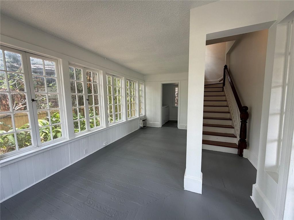 Photo of 522 S Osceola Ave #1, Orlando, FL 32801 (MLS # O6408842)