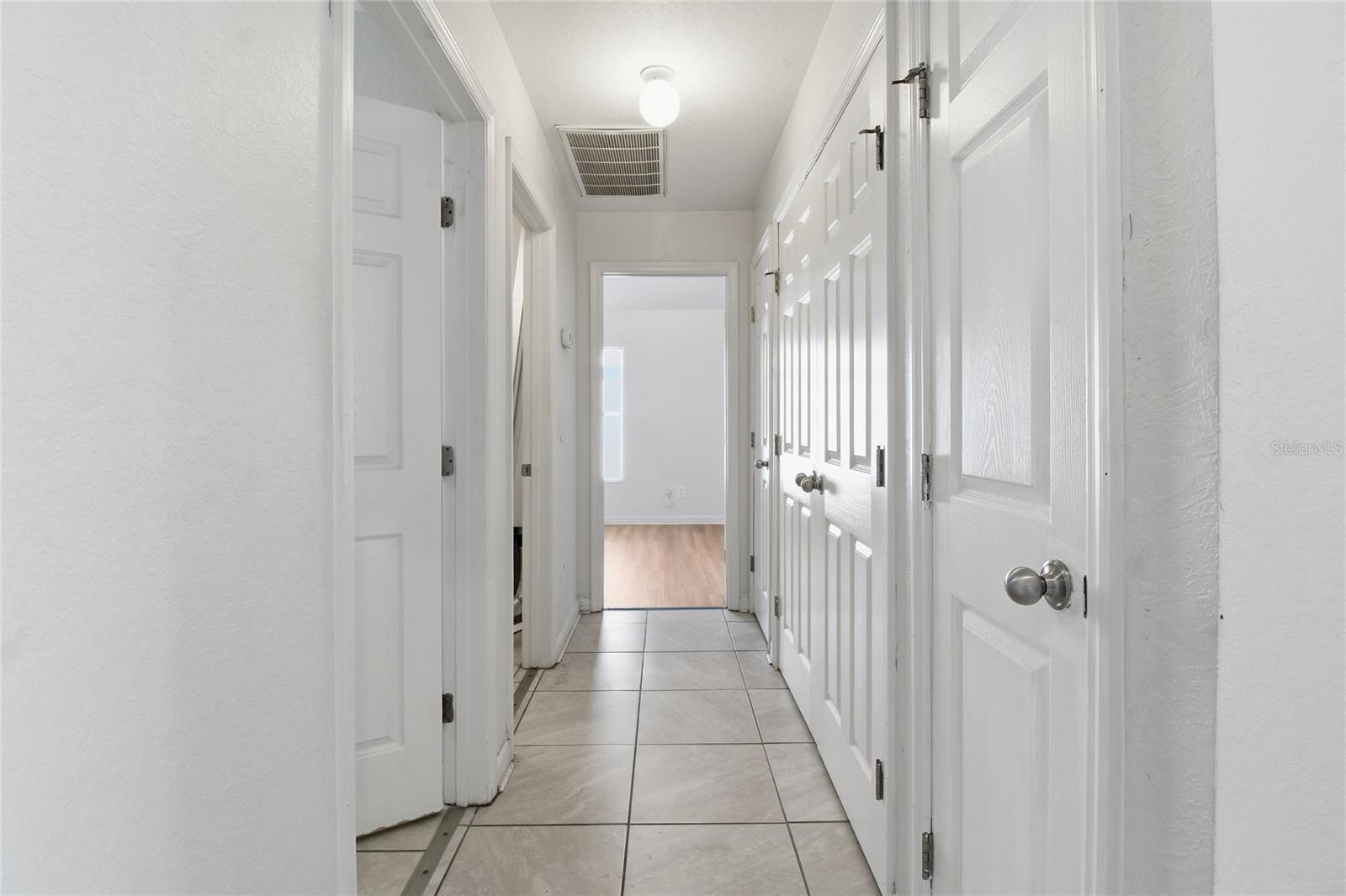 LAKE ROCHELLE ESTATES - Residential Lease