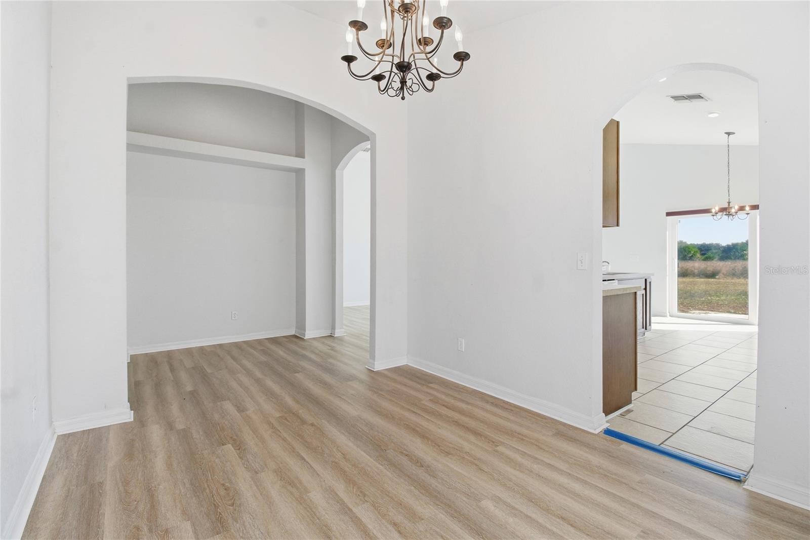 LAKE ROCHELLE ESTATES - Residential Lease