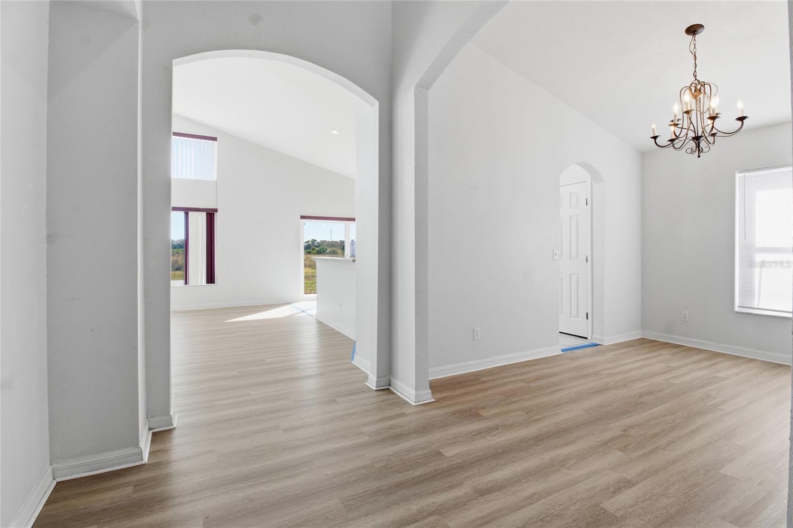 LAKE ROCHELLE ESTATES - Residential Lease