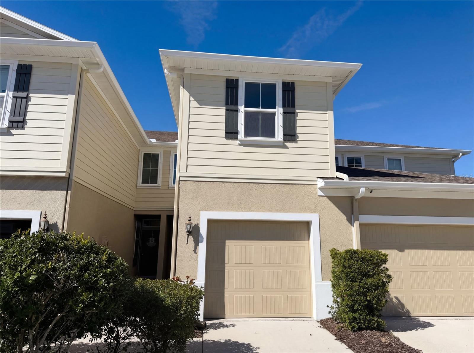 LUCAYA LAKE CLUB TWNHMS PHA - Residential