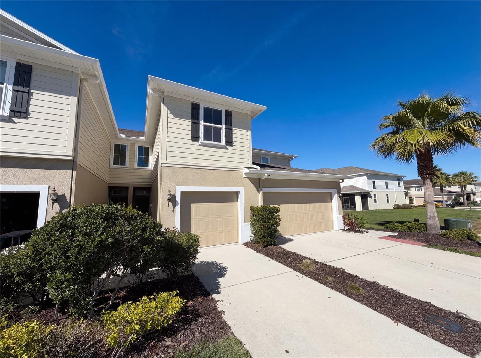 LUCAYA LAKE CLUB TWNHMS PHA - Residential