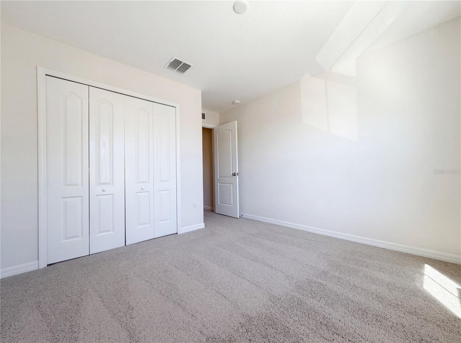 LUCAYA LAKE CLUB TWNHMS PHA - Residential