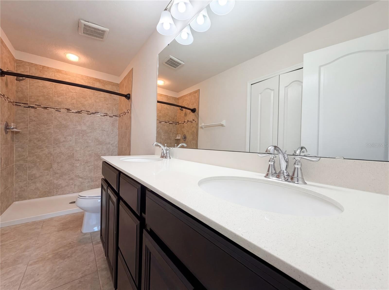 LUCAYA LAKE CLUB TWNHMS PHA - Residential