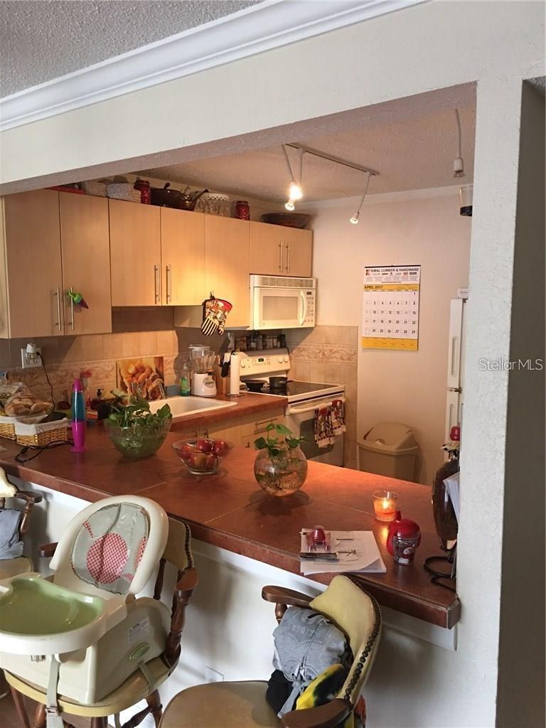 SARASOTA PALMS - Residential Lease