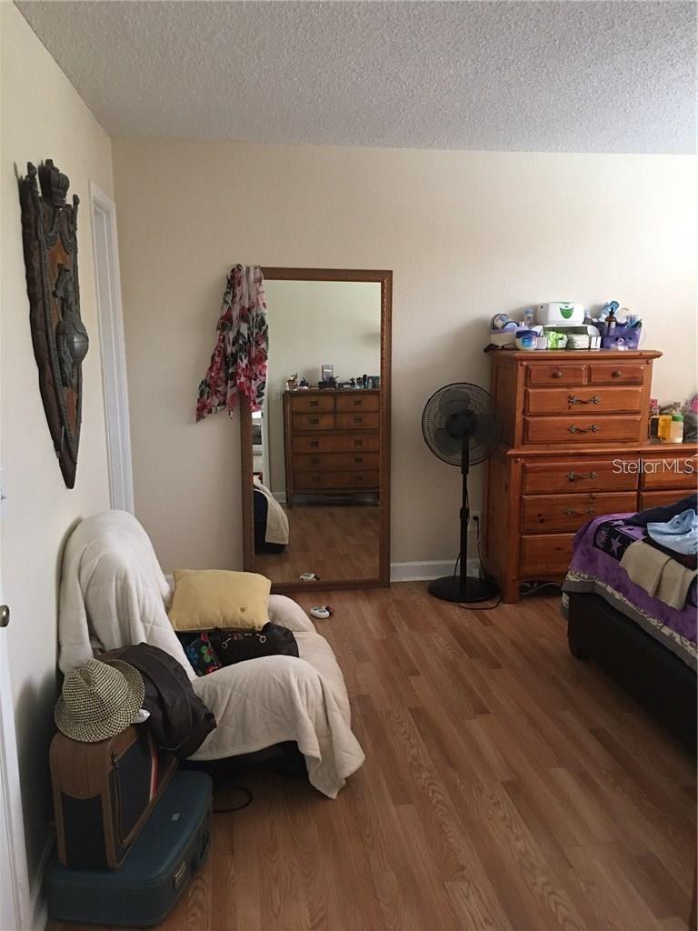 SARASOTA PALMS - Residential Lease