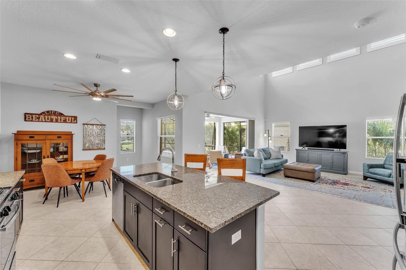 MAGNOLIA POINT - Residential