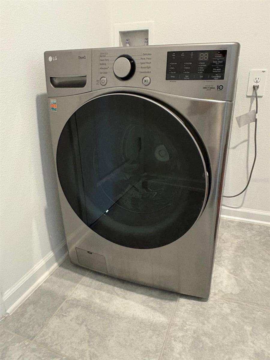 RANCHES/LK MCLEOD II - Residential Lease