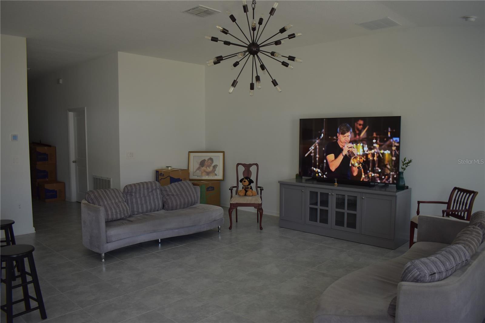 RANCHES/LK MCLEOD II - Residential Lease