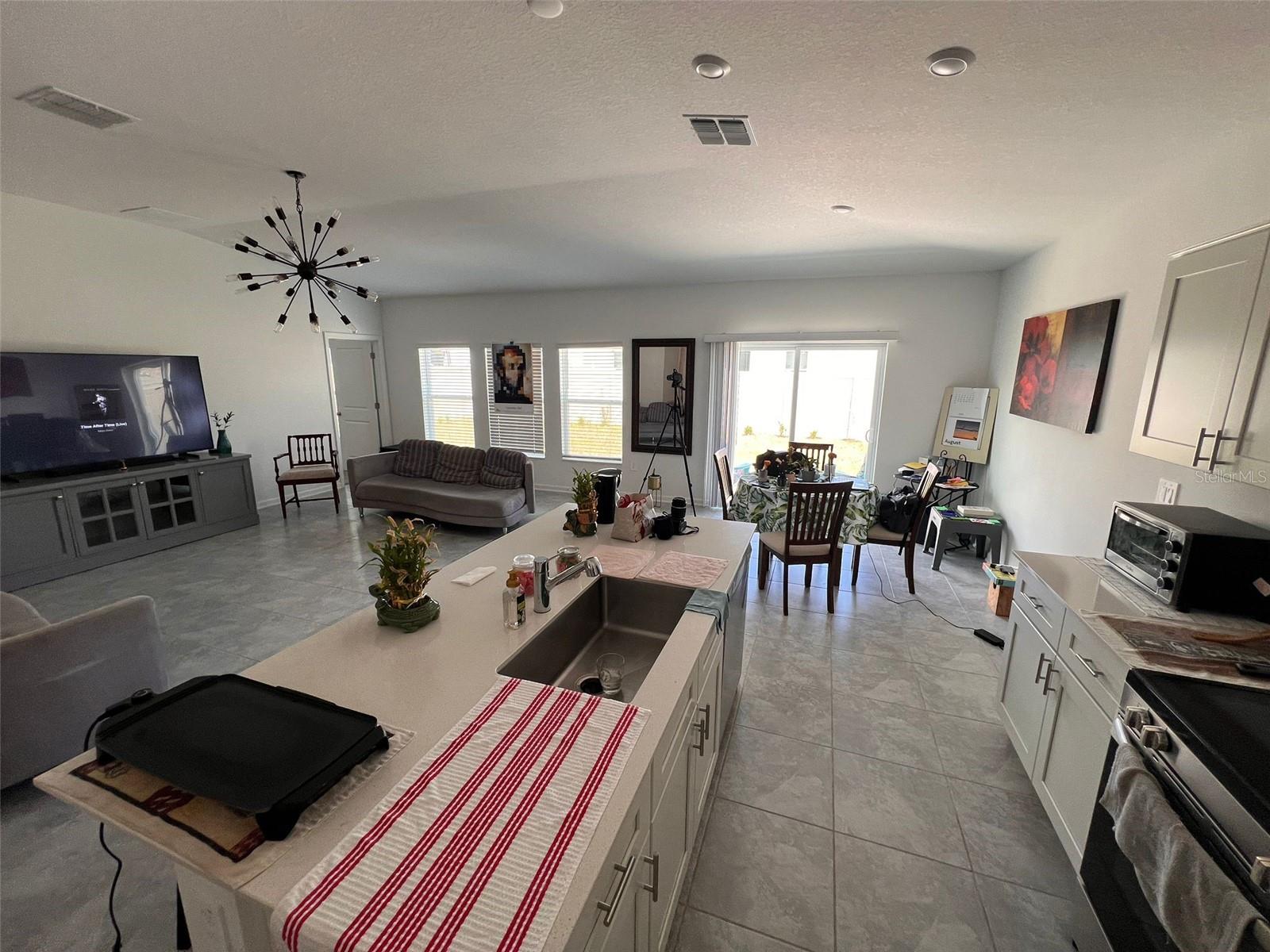 RANCHES/LK MCLEOD II - Residential Lease