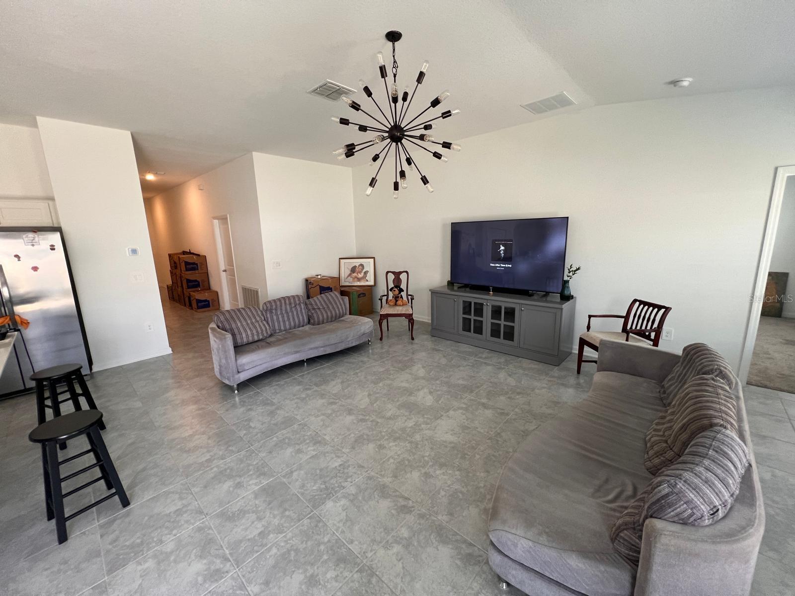 RANCHES/LK MCLEOD II - Residential Lease