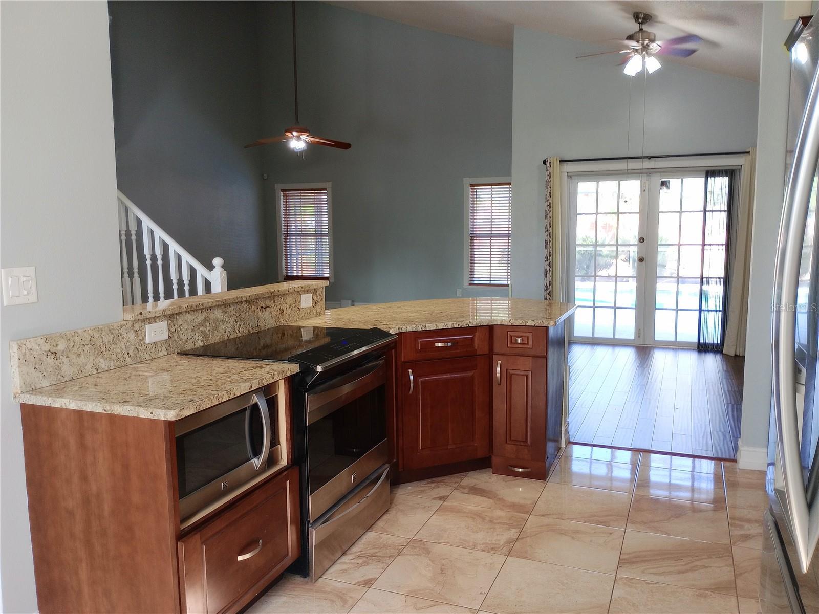 ALAFAYA WOODS MODEL CENTER - Residential Lease