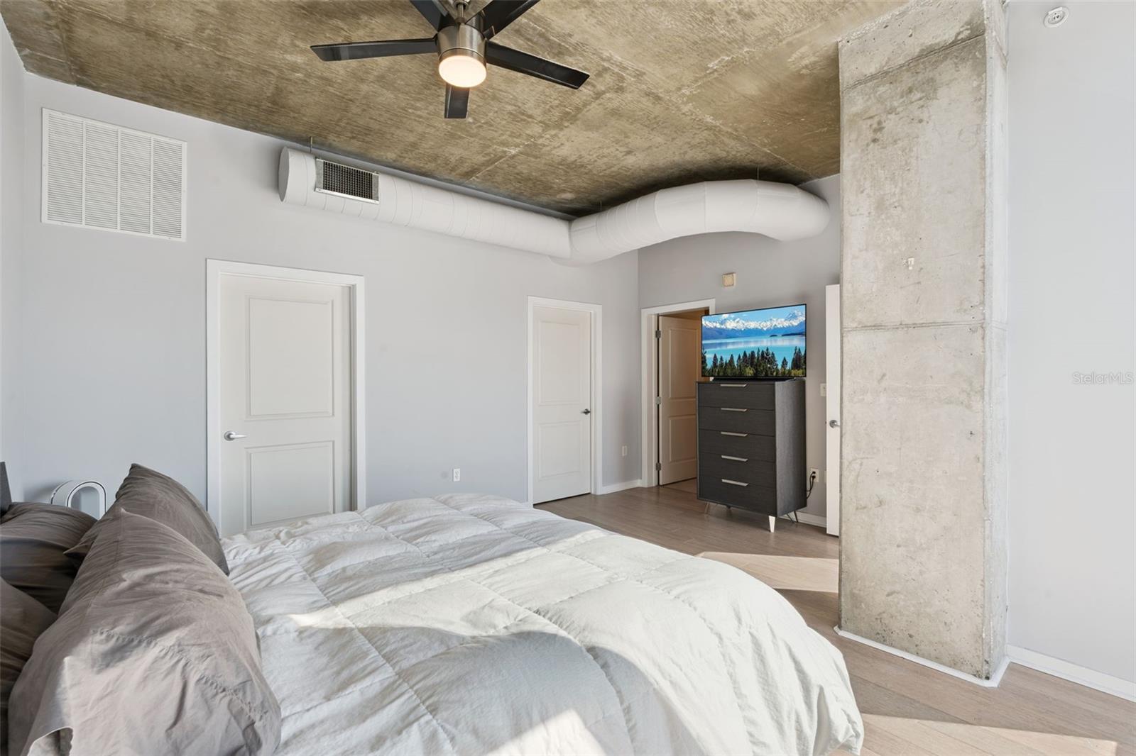 SOLAIRE/PLAZA CONDO - Residential