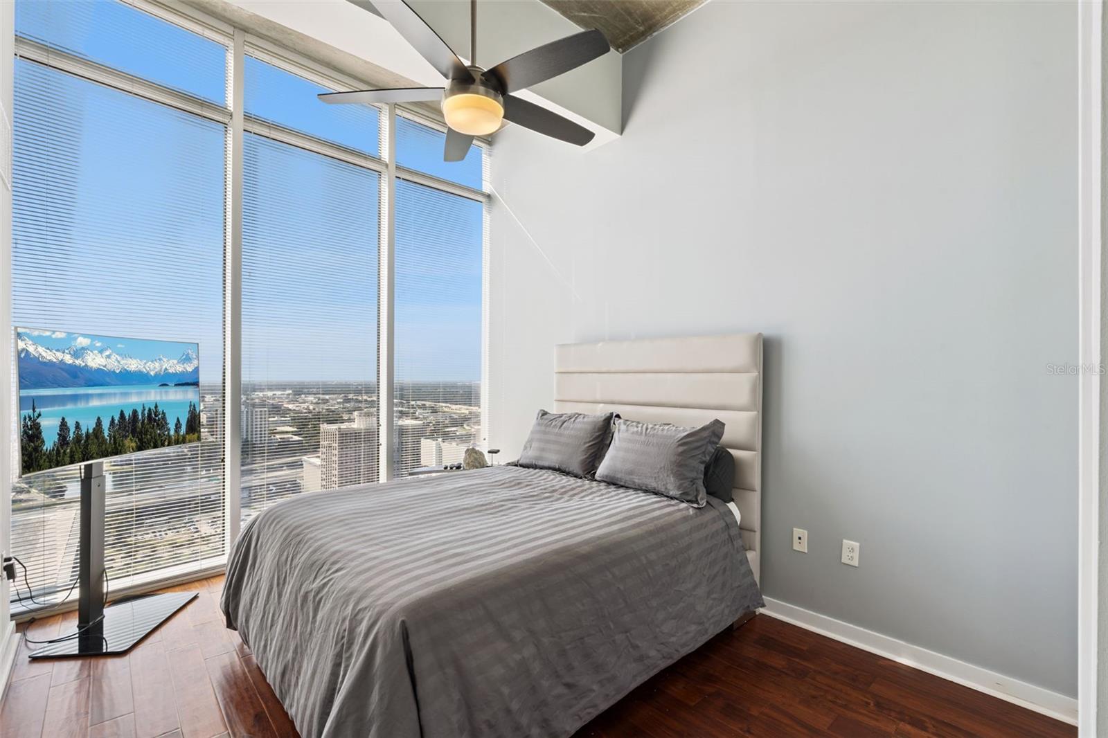 SOLAIRE/PLAZA CONDO - Residential