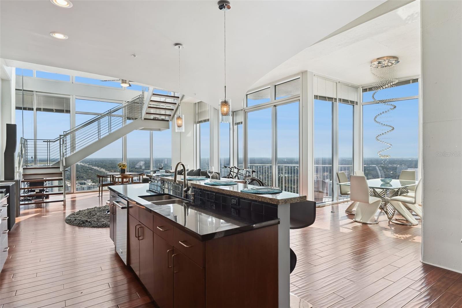 SOLAIRE/PLAZA CONDO - Residential