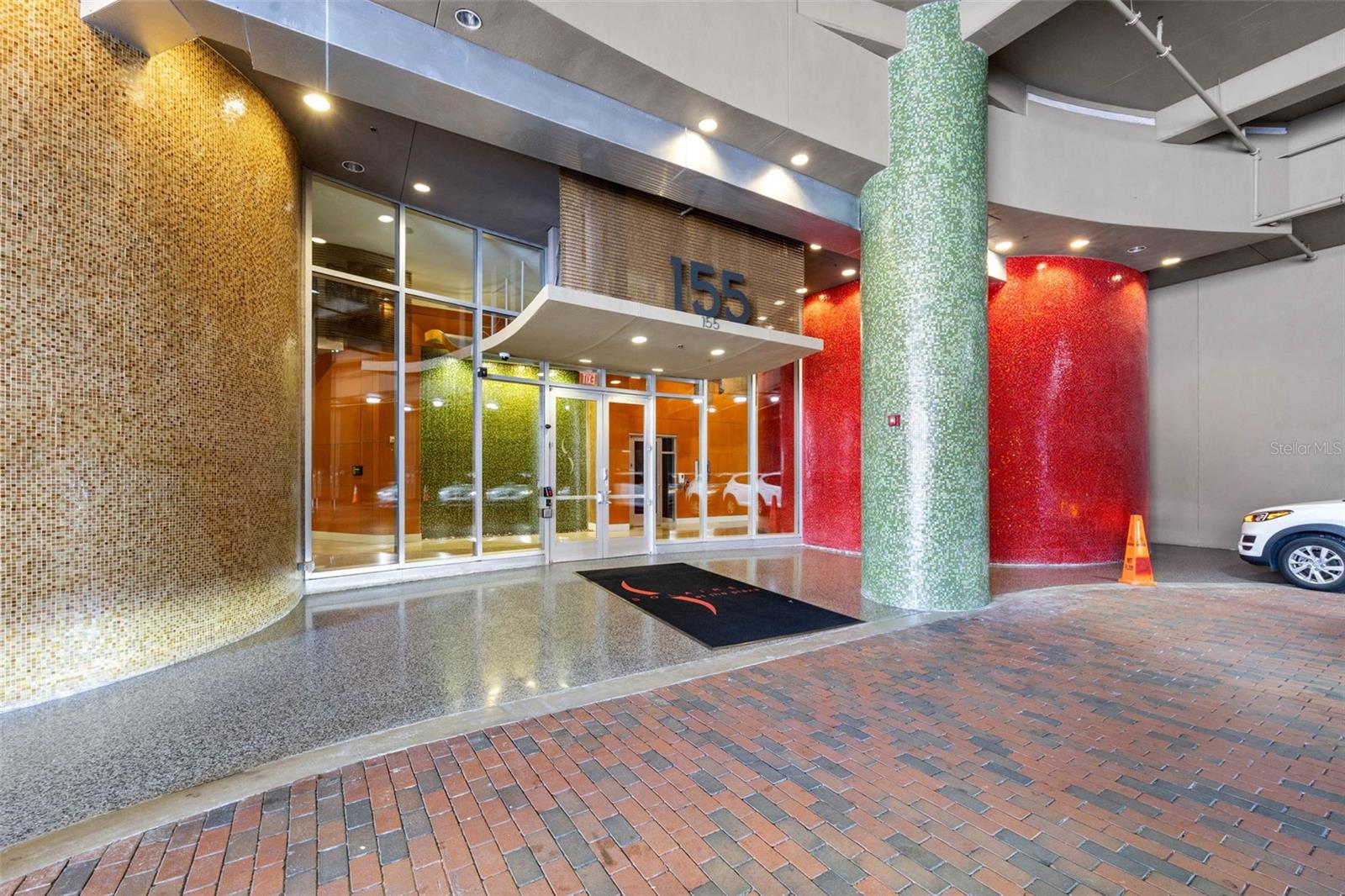 SOLAIRE/PLAZA CONDO - Residential