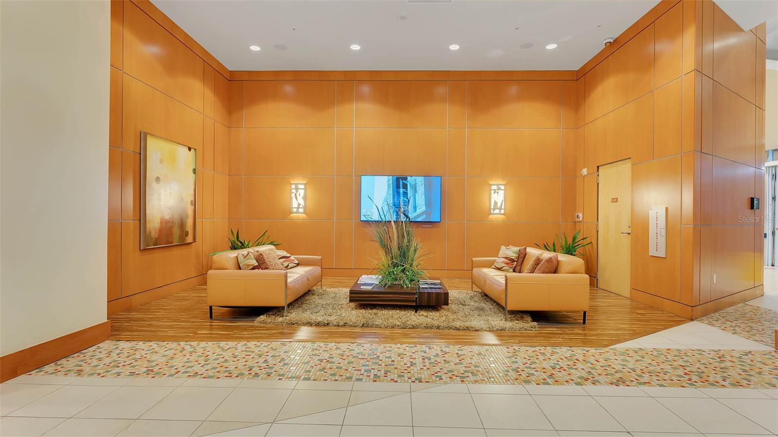 SOLAIRE/PLAZA CONDO - Residential