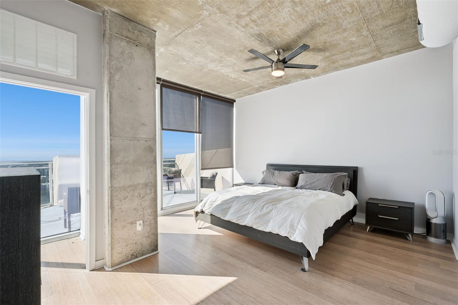 SOLAIRE/PLAZA CONDO - Residential