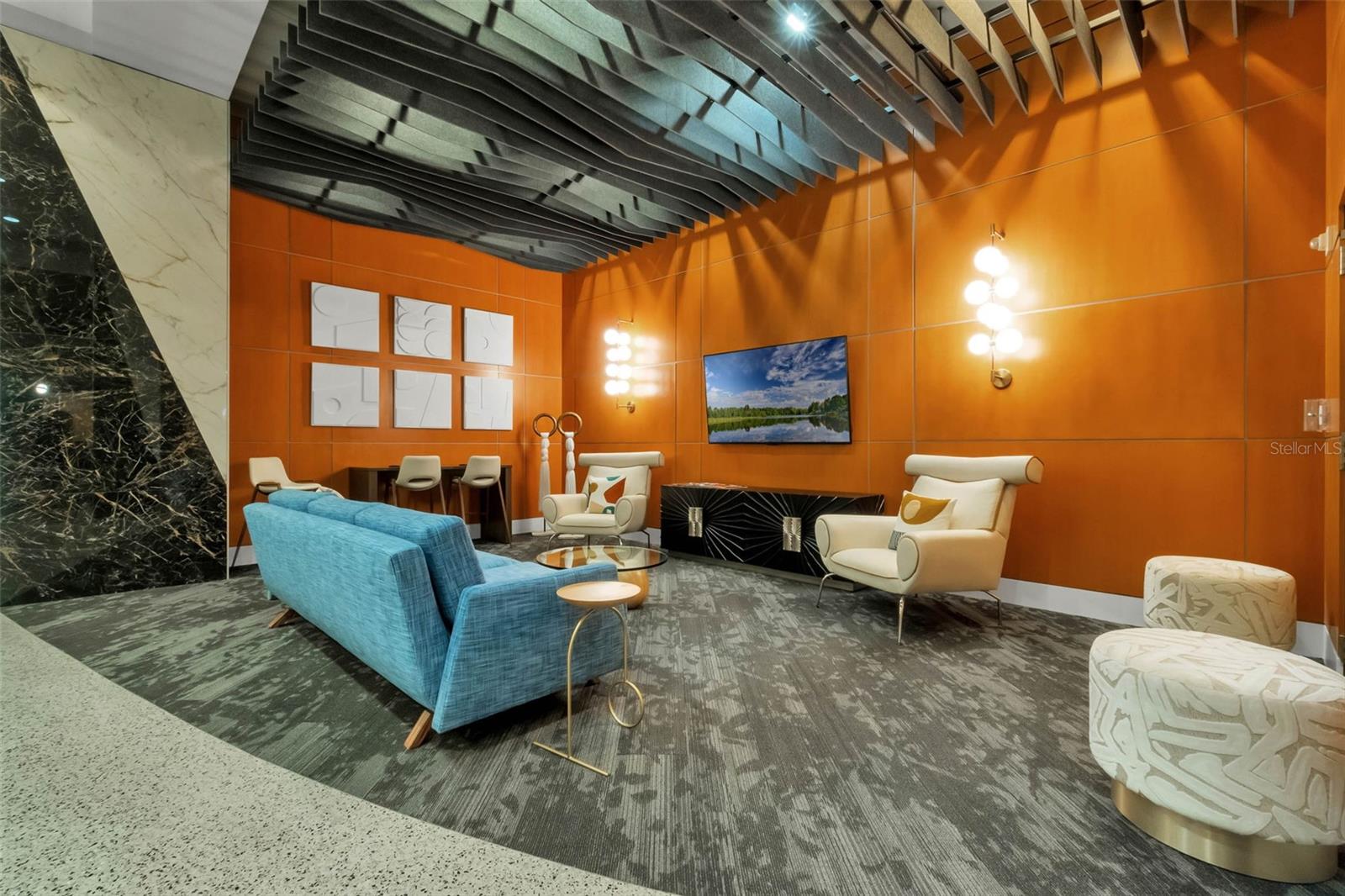 SOLAIRE/PLAZA CONDO - Residential