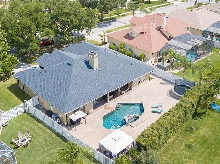 HUNTERS CREEK TR 130 PH 02 - Residential