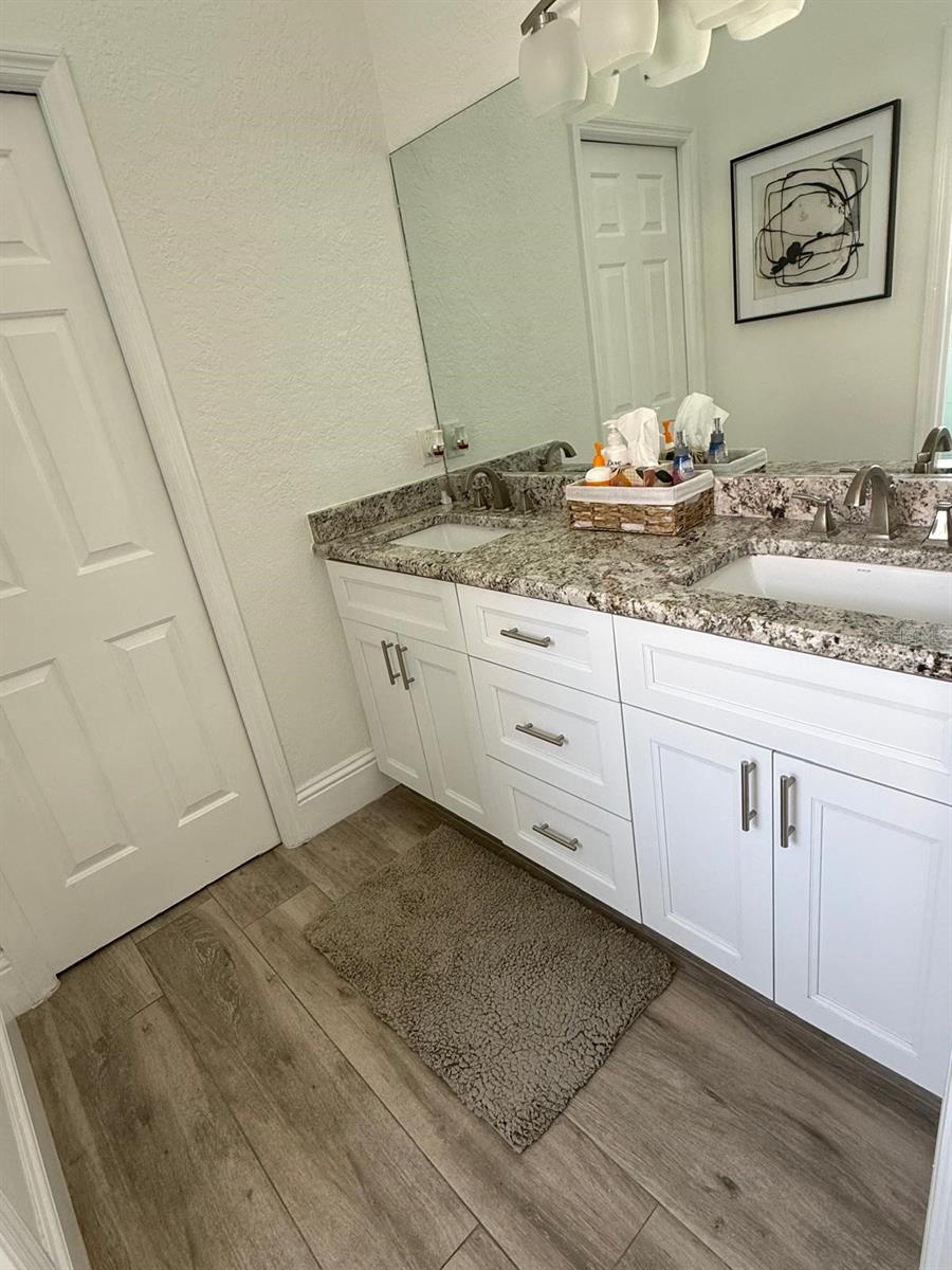 HUNTERS CREEK TR 130 PH 02 - Residential