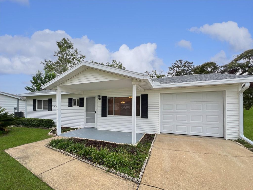 Photo of 11260 SW 78th Avenue, Ocala, FL 34476 (MLS # OM708864)