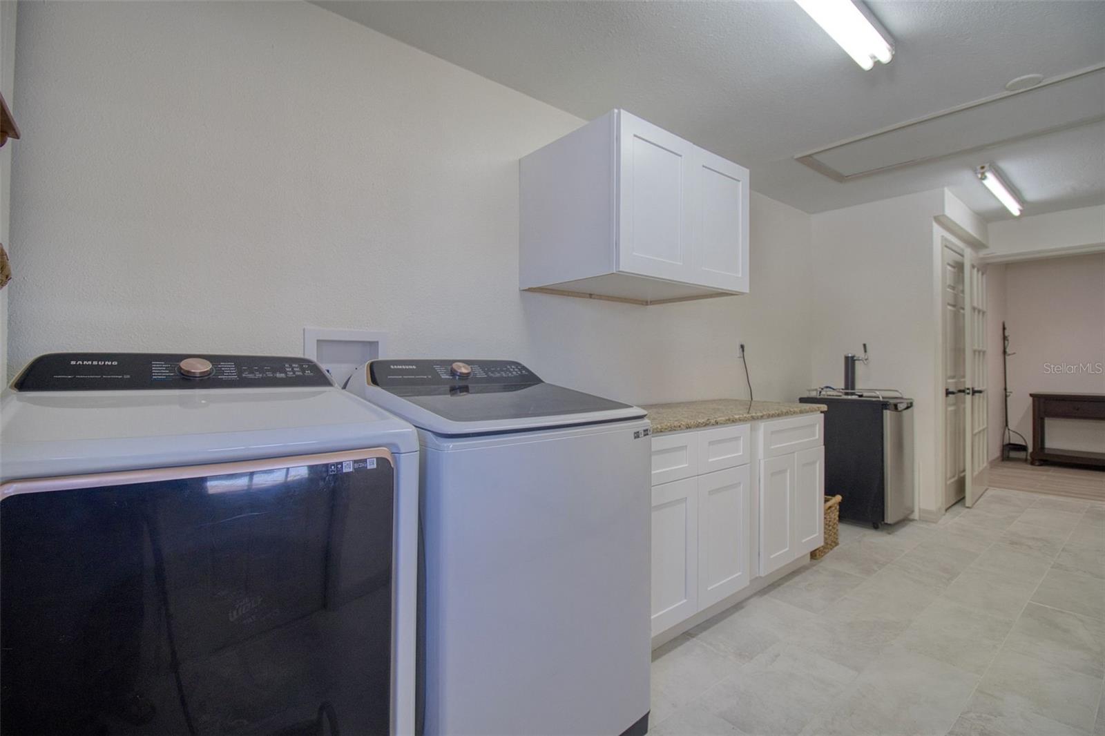 HUDSON BEACH ESTATES - Residential