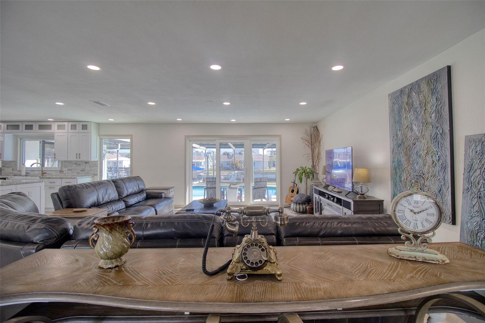 HUDSON BEACH ESTATES - Residential